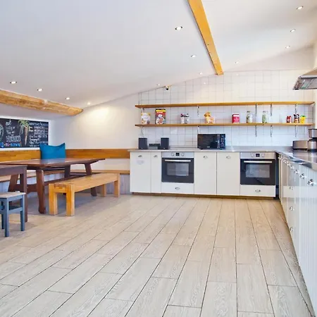 Oasis Hostel Antibes